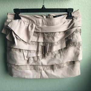 Forever 21 grey skirt with lace detail 🌟